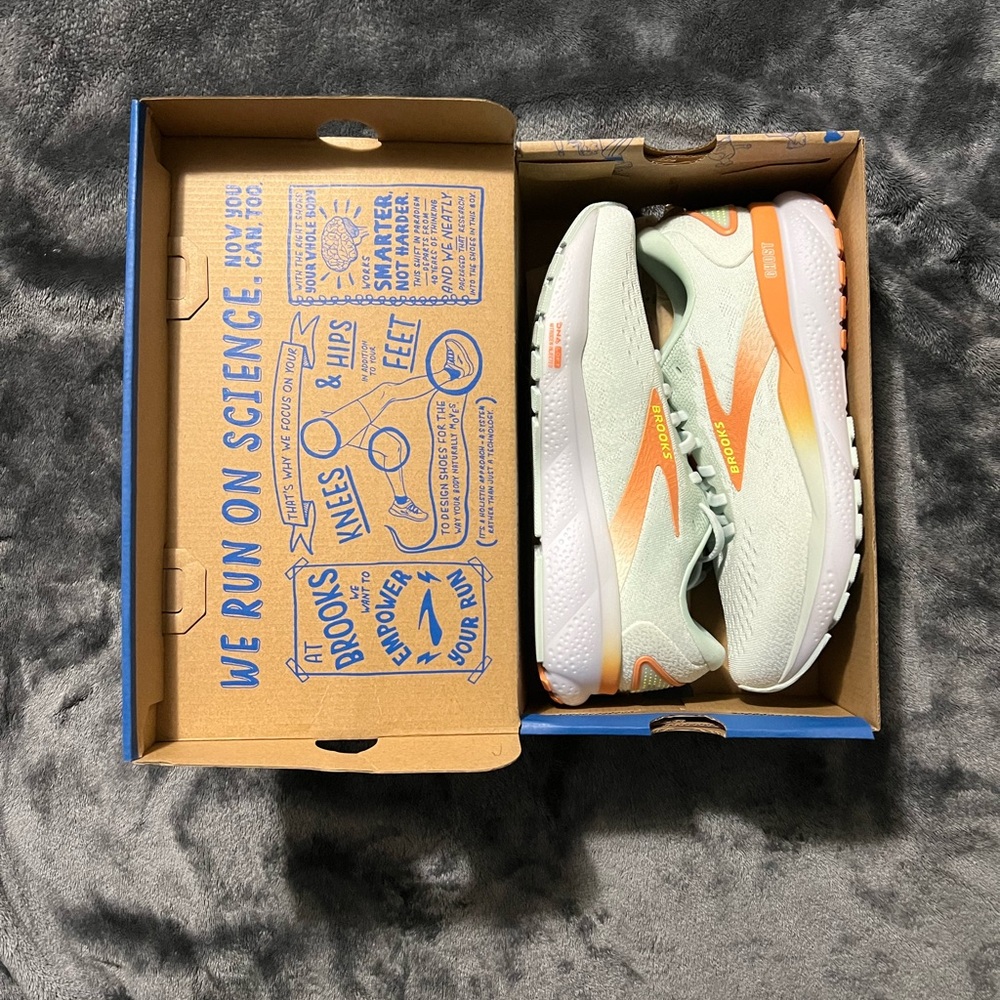 Brooks Ghost 16